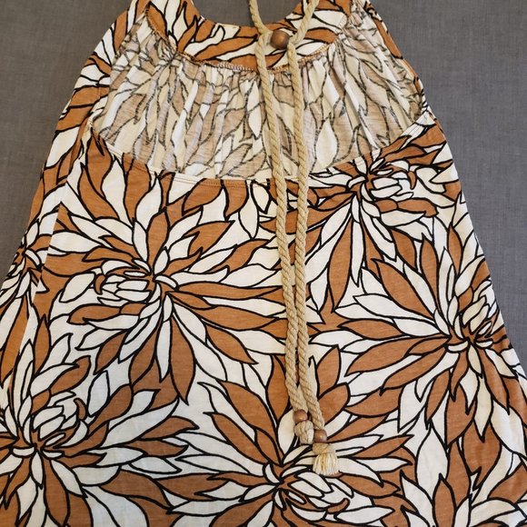 Top - Picture 2 of 3